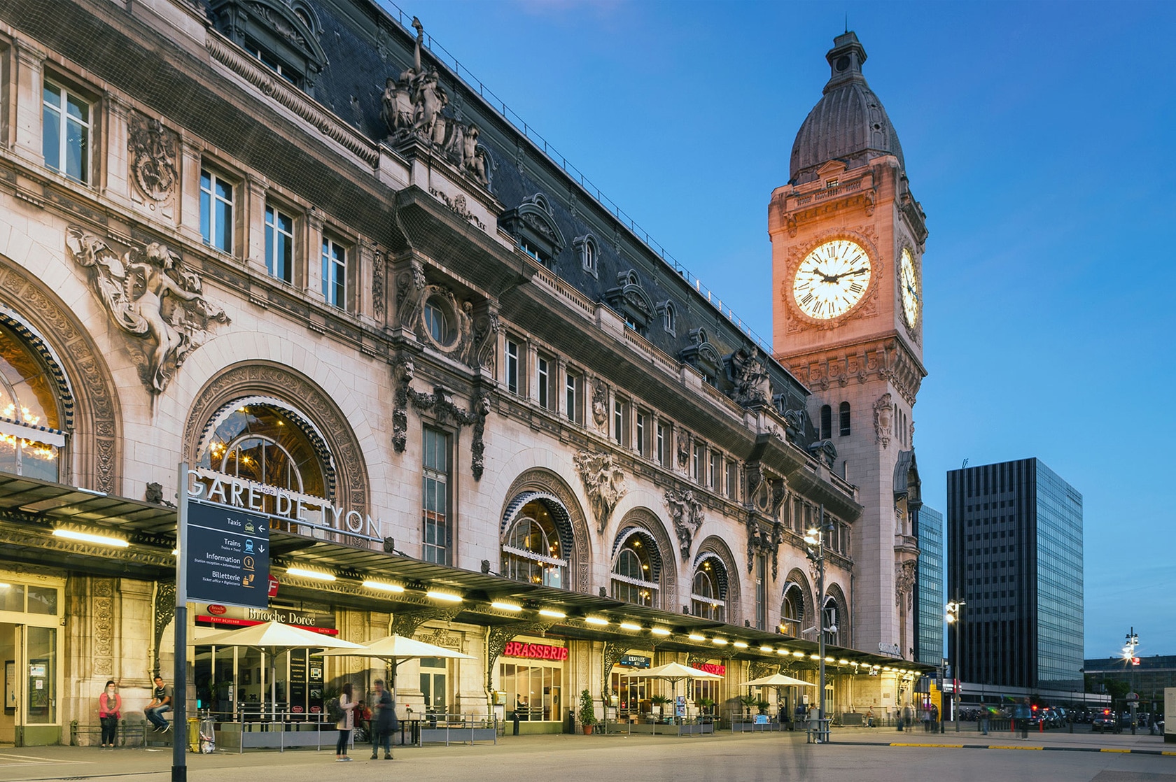 La Gare De Cahors Poème Paris Gare de Lyon situé dans le 12e arrondissement de Paris